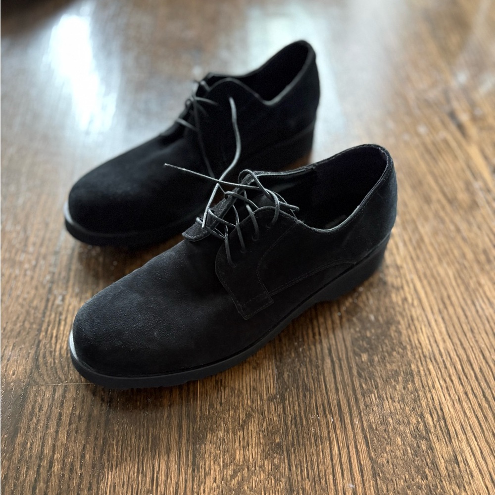 La Canadienne Hudson woman’s Black Suede loafer